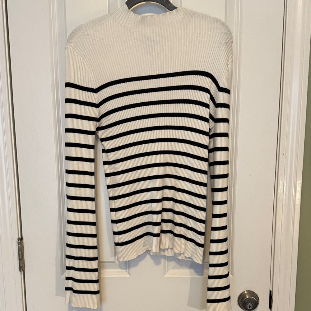 Ellen Tracy Cream and Black Striped Crew Neck Sweater